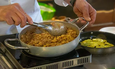Pisarei e fasö mescolati in padella
